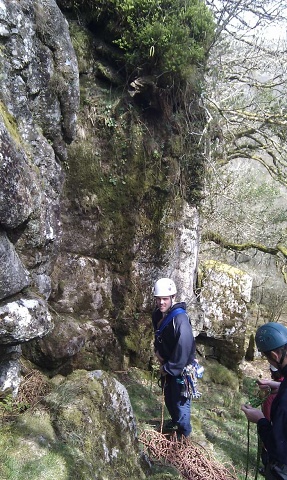 Dave preparing to lead Ash Chimney, and Jon desperately trying to forget how to tie-in