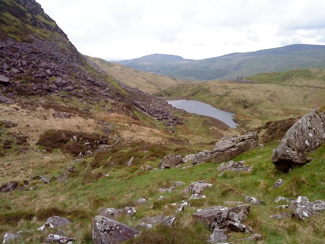 Down into Cwn Trwsgl